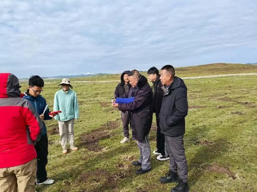 黄河首曲管护中心开展林草种质资源普查外业核查工作