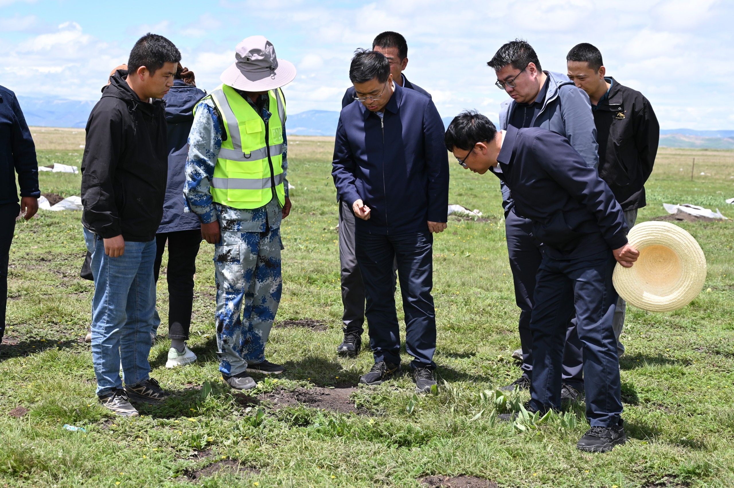 1753695333241768.jpg b0651d6d525a1c80f1e0825464b4df1e.jpg